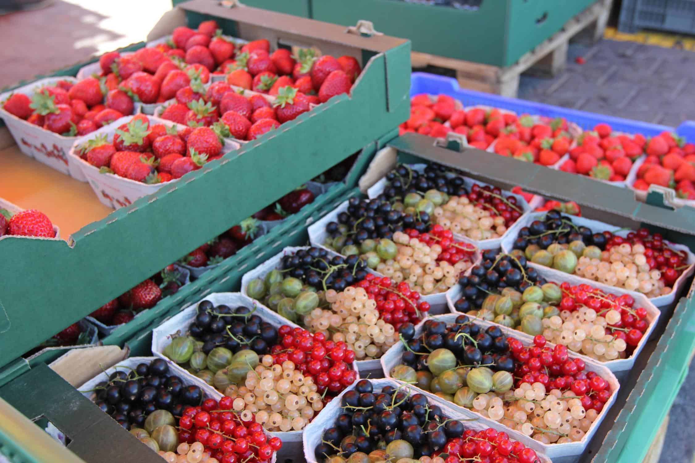 Ceny owoców na Broniszach – drożeją jabłka