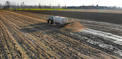 Nawozy naturalne w wyjątkowych sytuacjach można stosować do 30 listopada