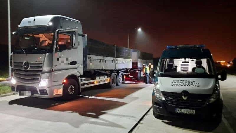 Ciężarówki przewożące jabłka wycofane z ruchu przez inspektorów ITD 