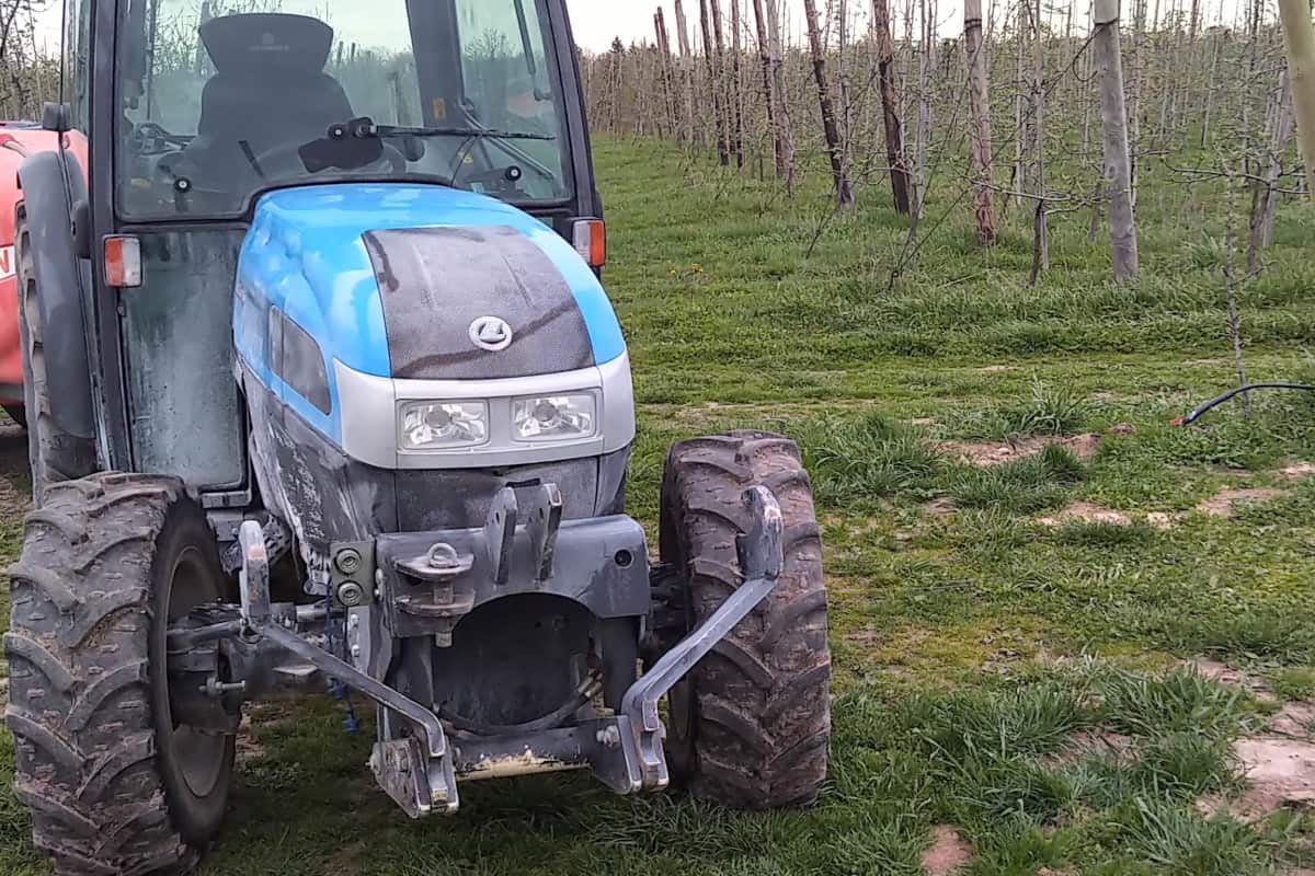 Rolnicy tracą 87 ciągników miesięcznie