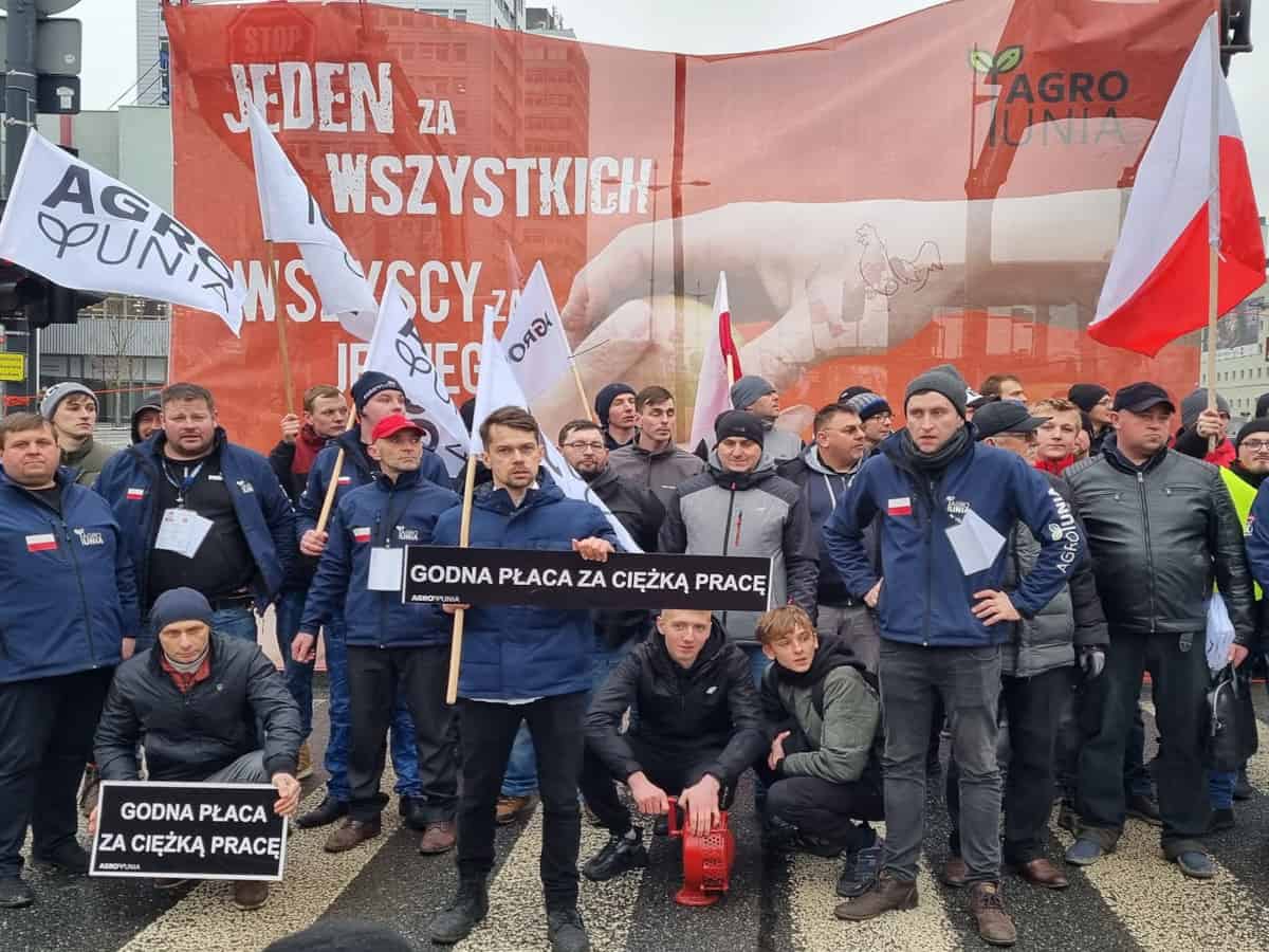 Potrzebujemy koła ratunkowego dla polskiego rolnictwa! Protesty rolników w całym kraju 