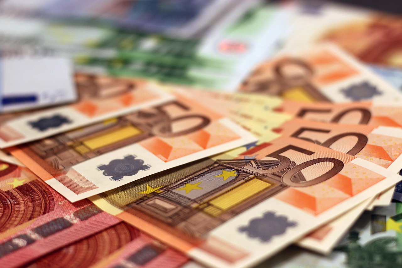 Mniej biurokracji, więcej pieniędzy dla rolników – nowe przepisy WPR przyjęte
