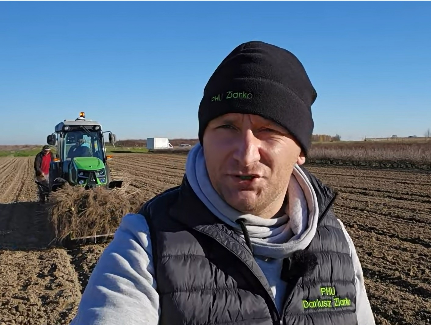 Sadzenie porzeczki czerwonej Rovada