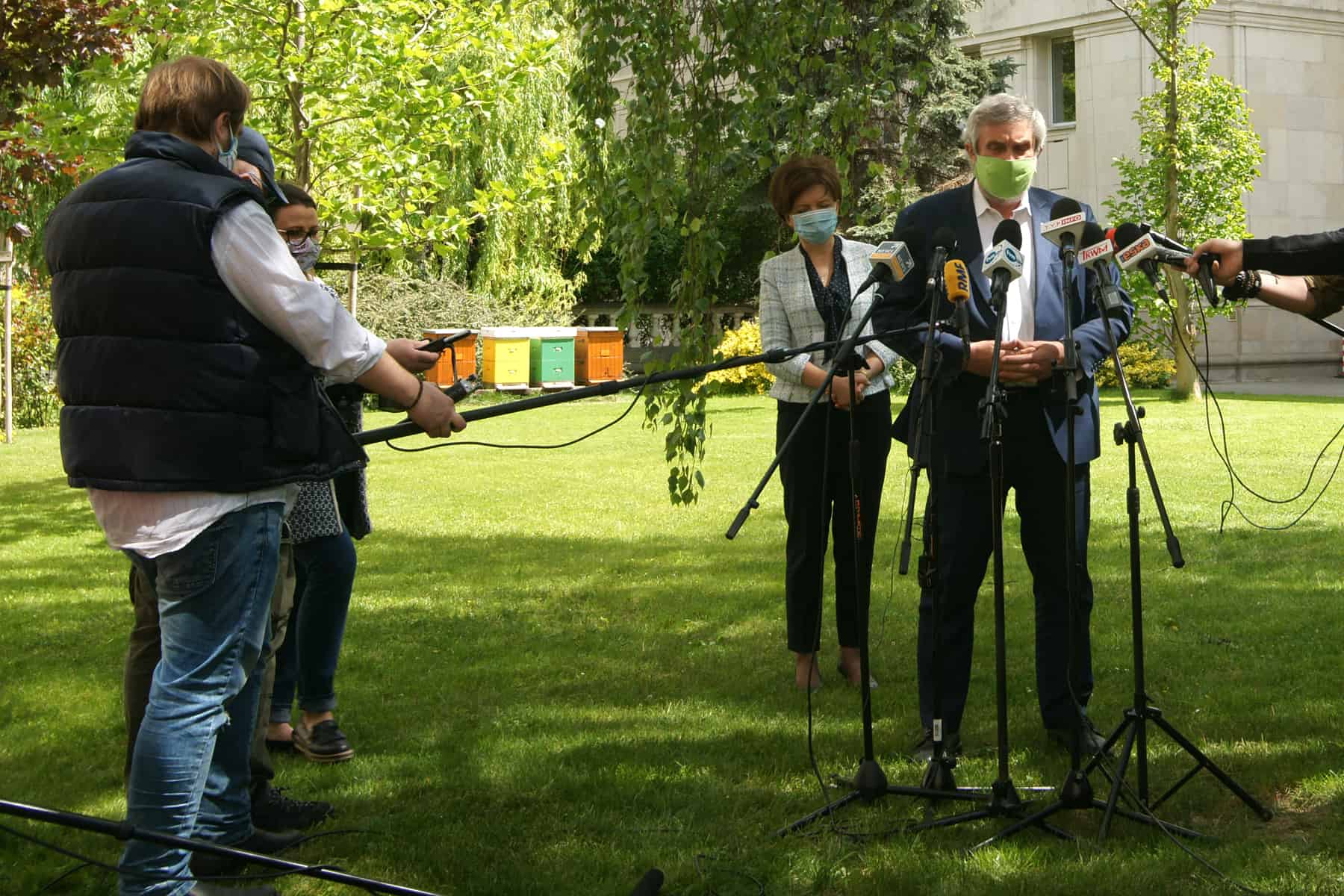 Minister Ardanowski apeluje do Polaków, by podjęli pracę w rolnictwie