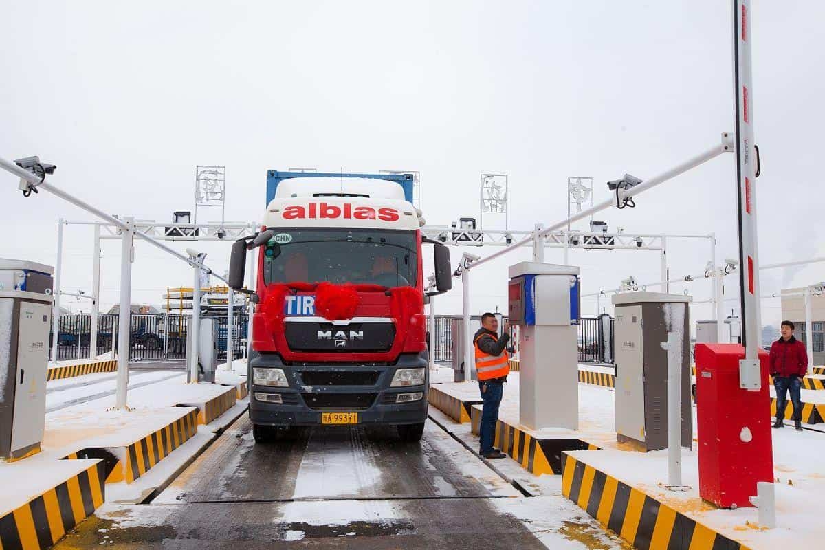 Pierwszy transport TIR z Chin do Polski w 13 dni