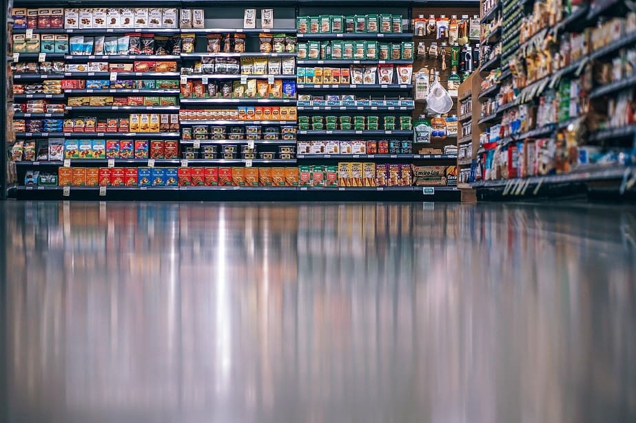 Rząd przejmie Tesco i Żabkę? Wraca temat państwowej sieci sklepów spożywczych 